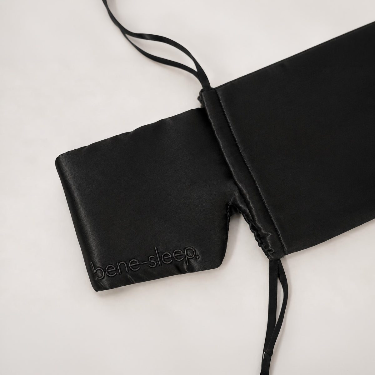 Travel Pouch für Schlafmasken